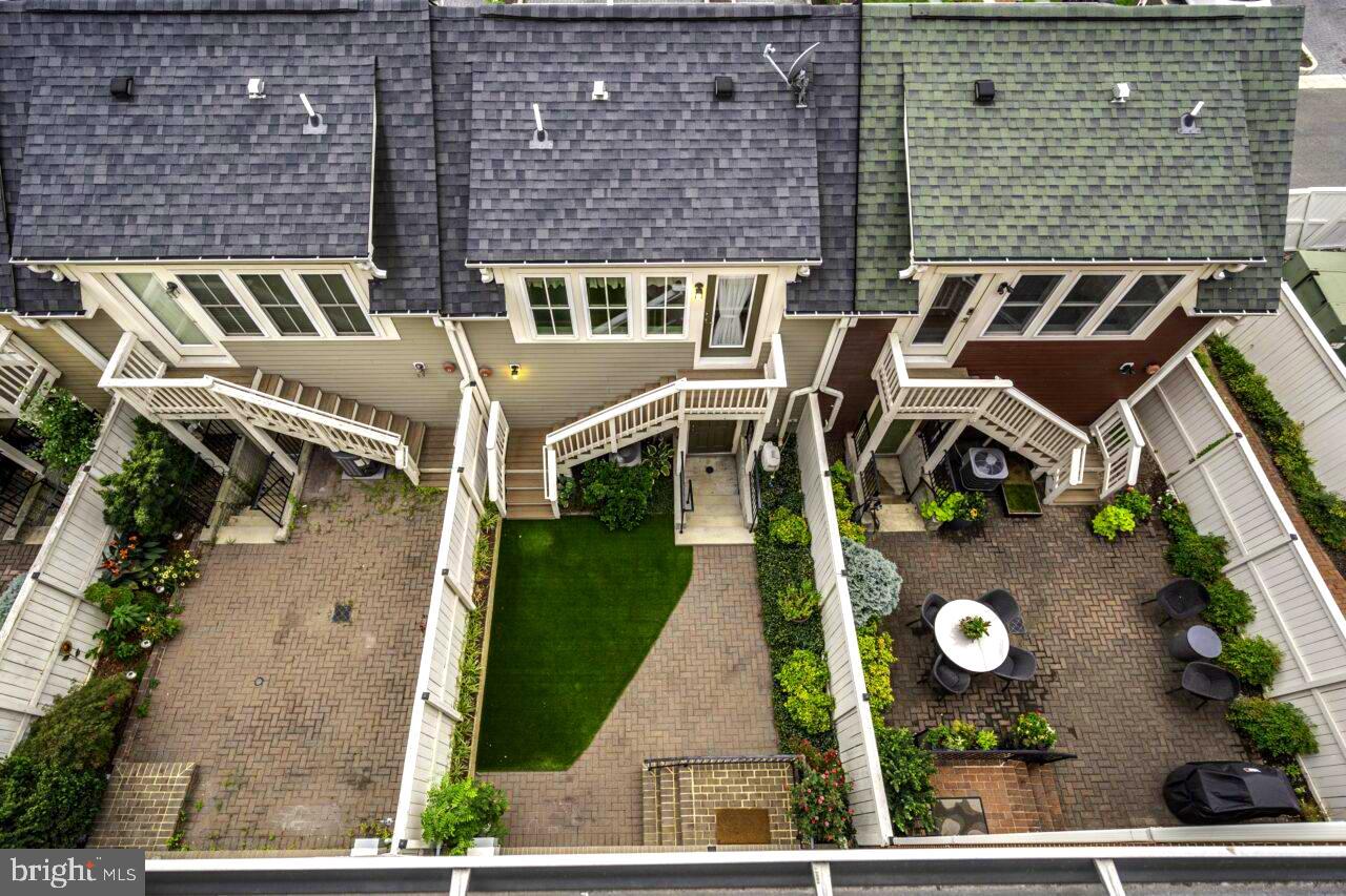 2216 Main Line Blvd — photo