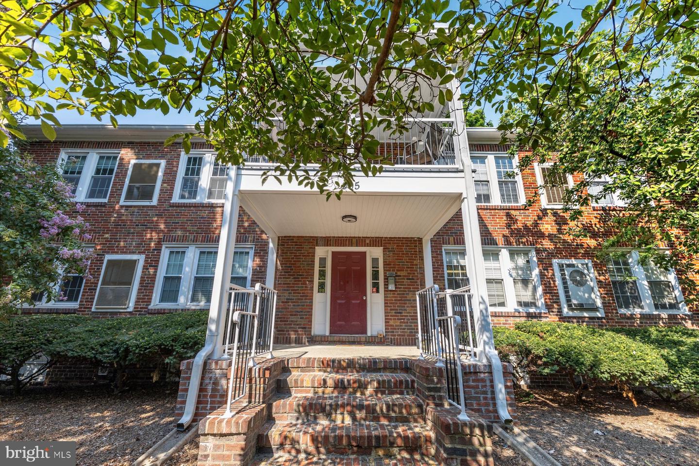 305 Duncan Ave #D — photo