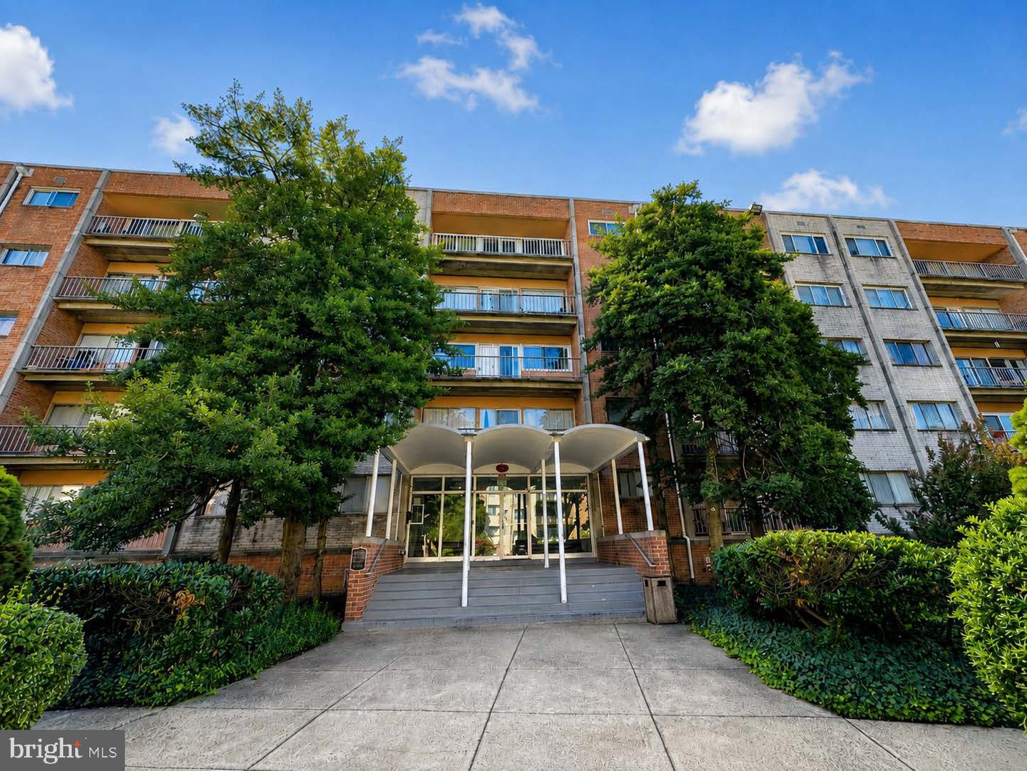 5831 Quantrell Ave #T2 — photo