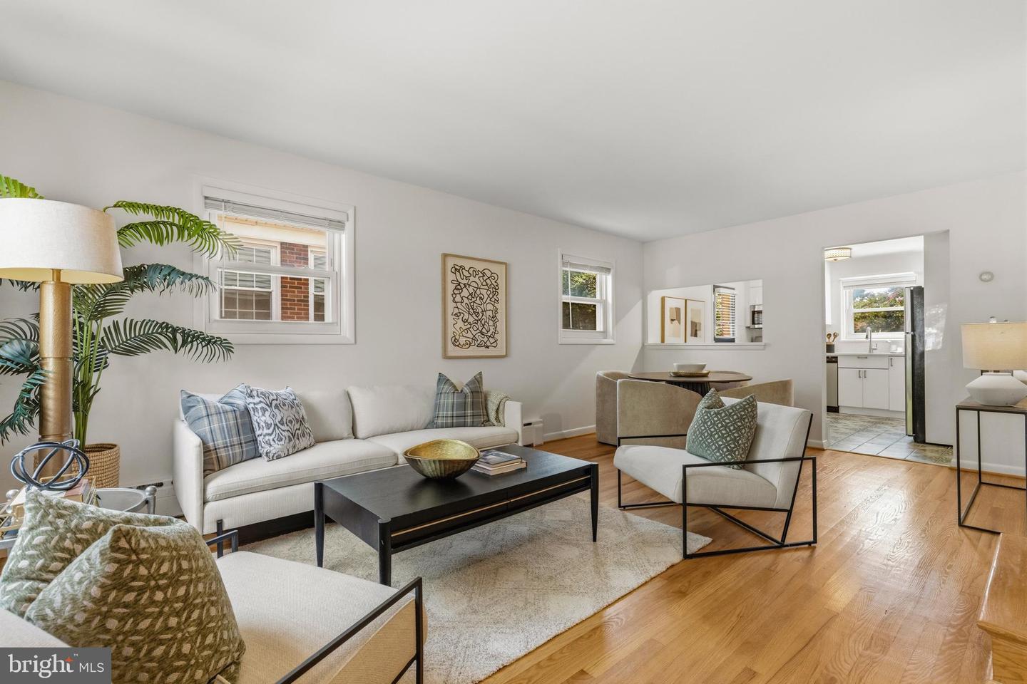 11 E Myrtle St #1/2 — photo