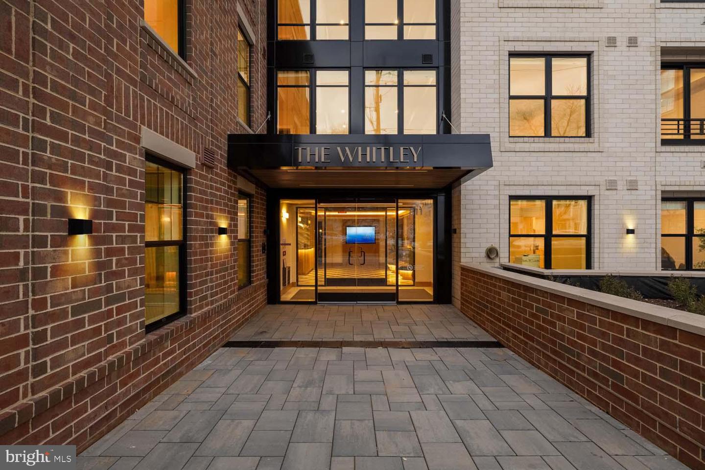 811 N Columbus St #307 — photo