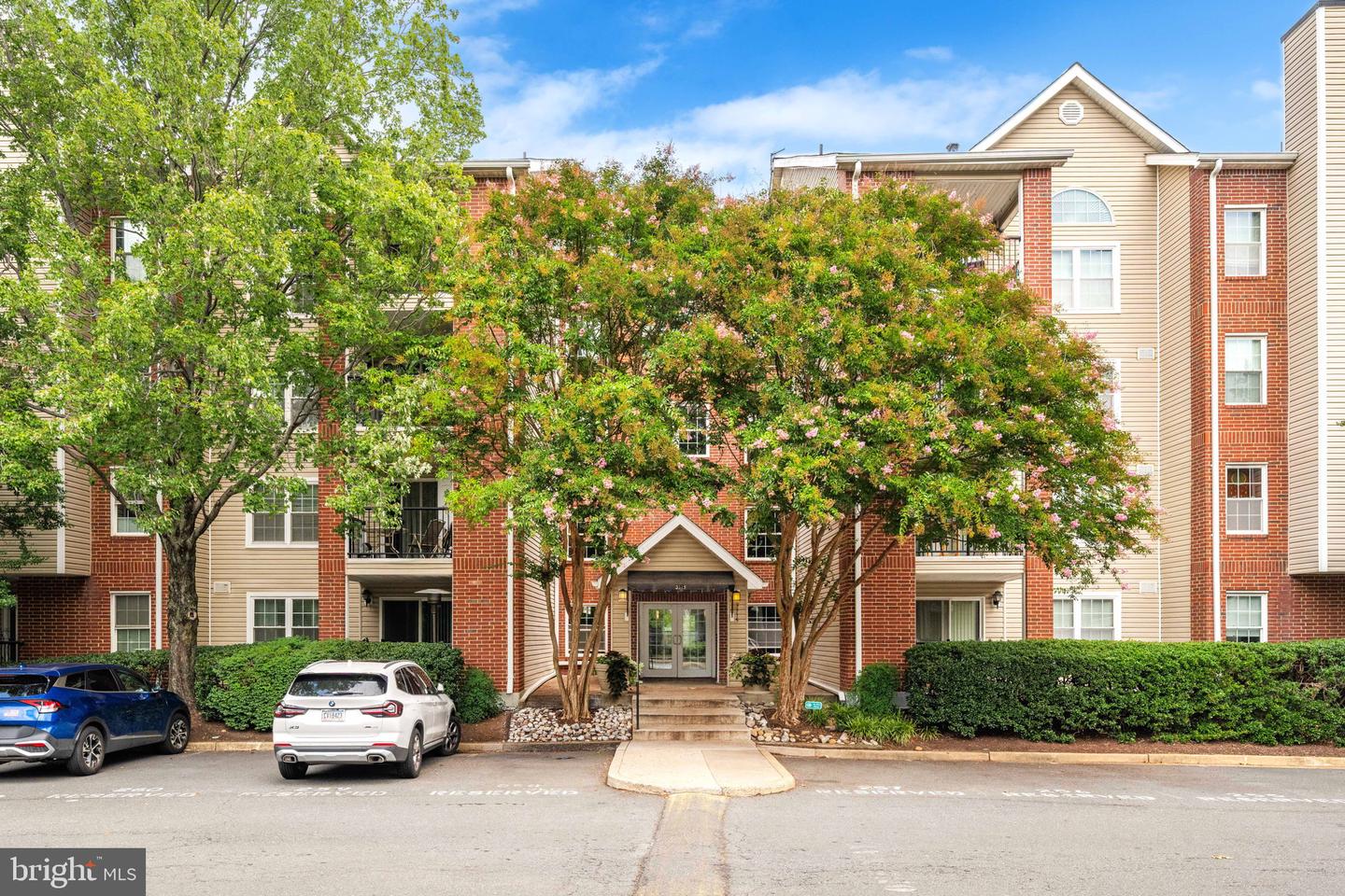 3315 Wyndham Cir #4225 — photo