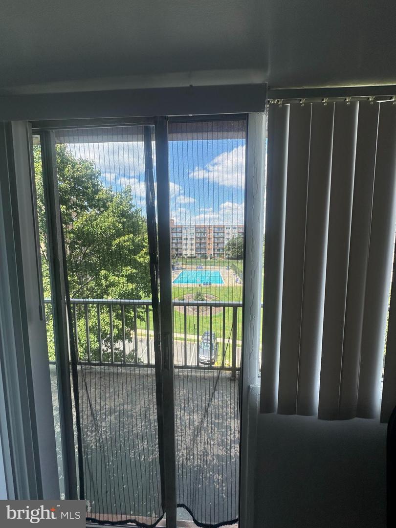5801 Quantrell Ave #402 — photo