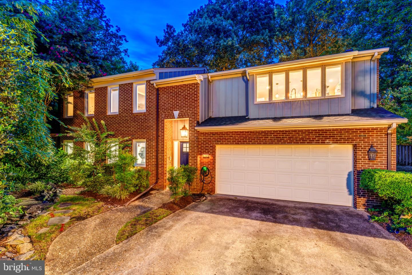 1709 Maple Hill Pl — photo