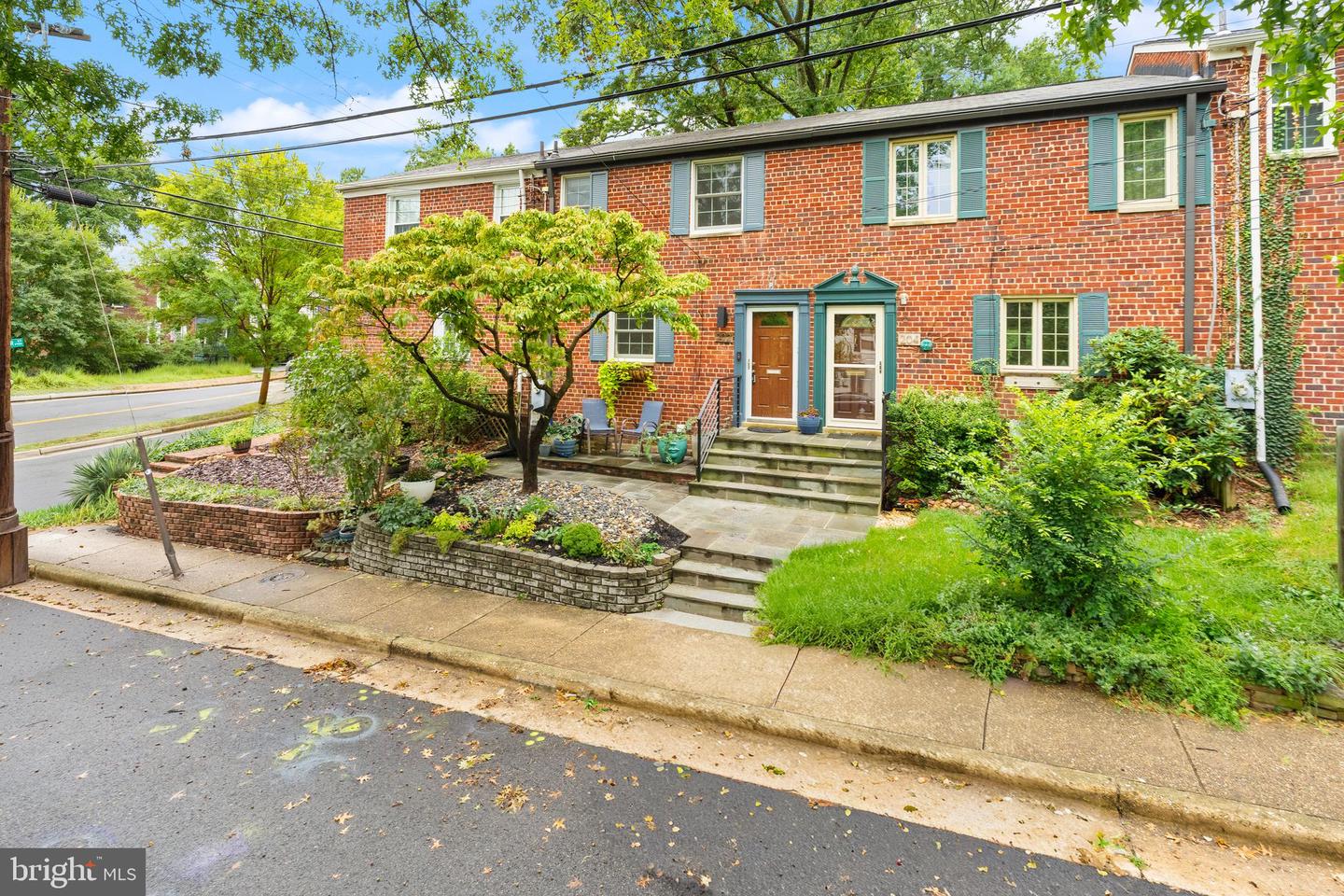 202 Gentry Ave — photo