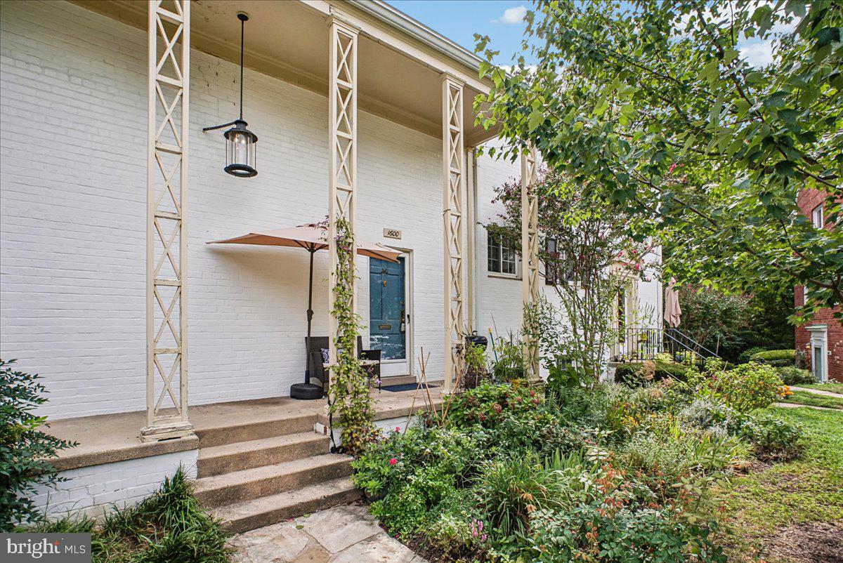 1600 Ripon Pl — photo
