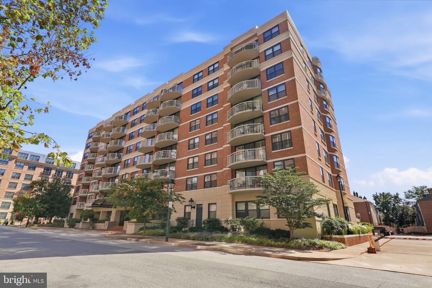 1200 Braddock Pl #409 — photo