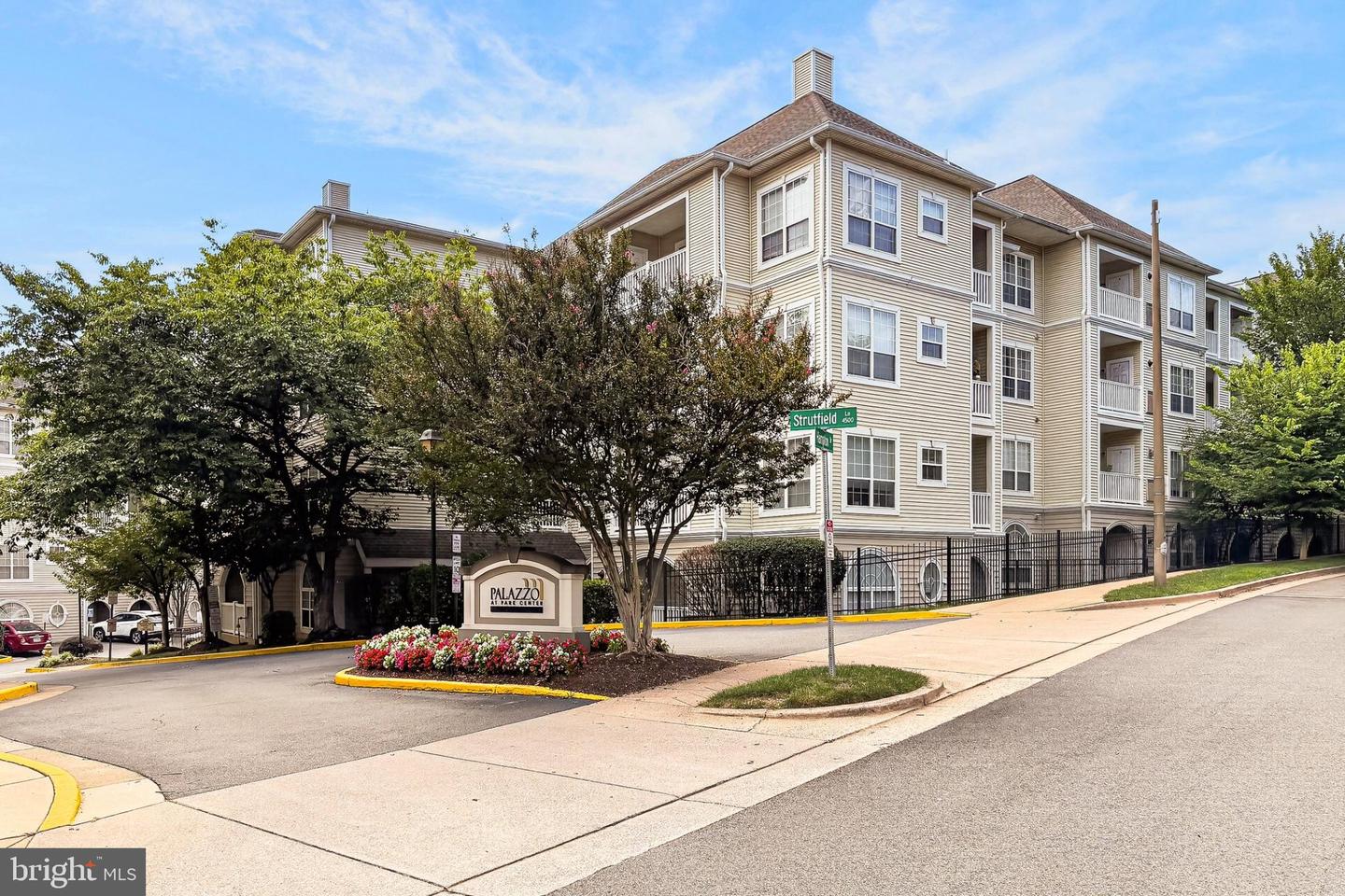 4560 Strutfield Ln #1107 — photo