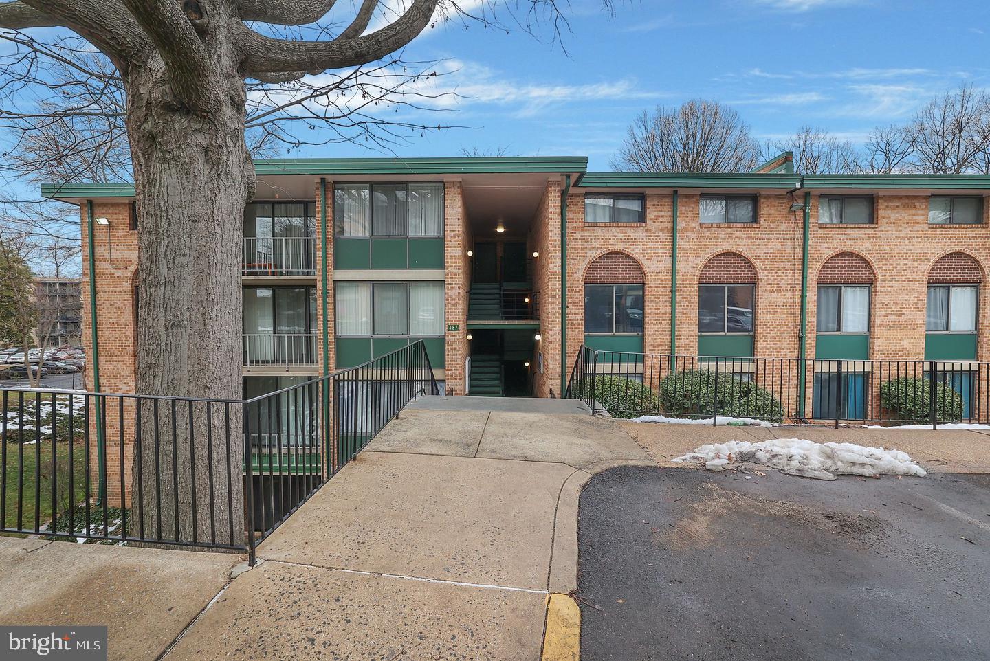 487 N Armistead St #301 — photo