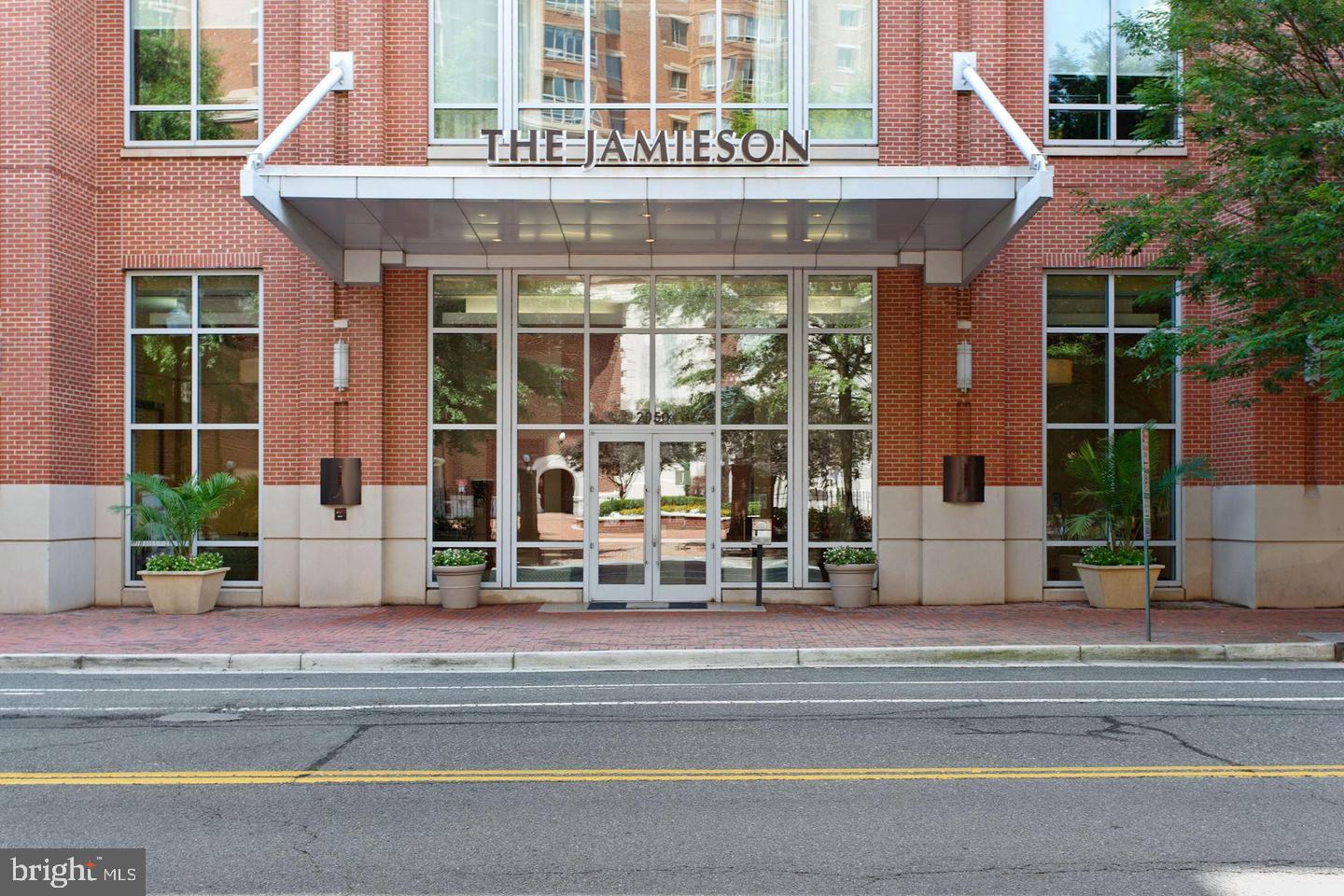 2050 Jamieson Ave #1111 — photo