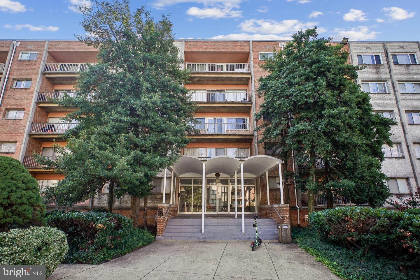 5831 Quantrell Ave #409 — photo
