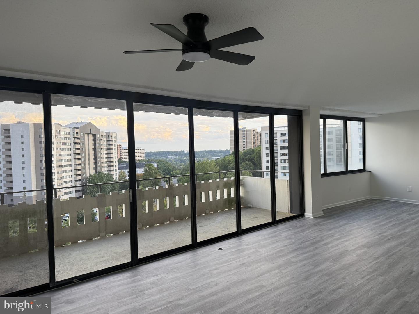 6301 Stevenson Ave #911 — photo