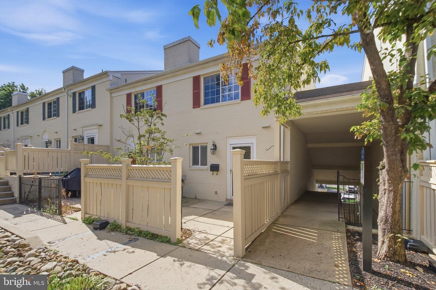 1407 N Van Dorn St NW #B — photo