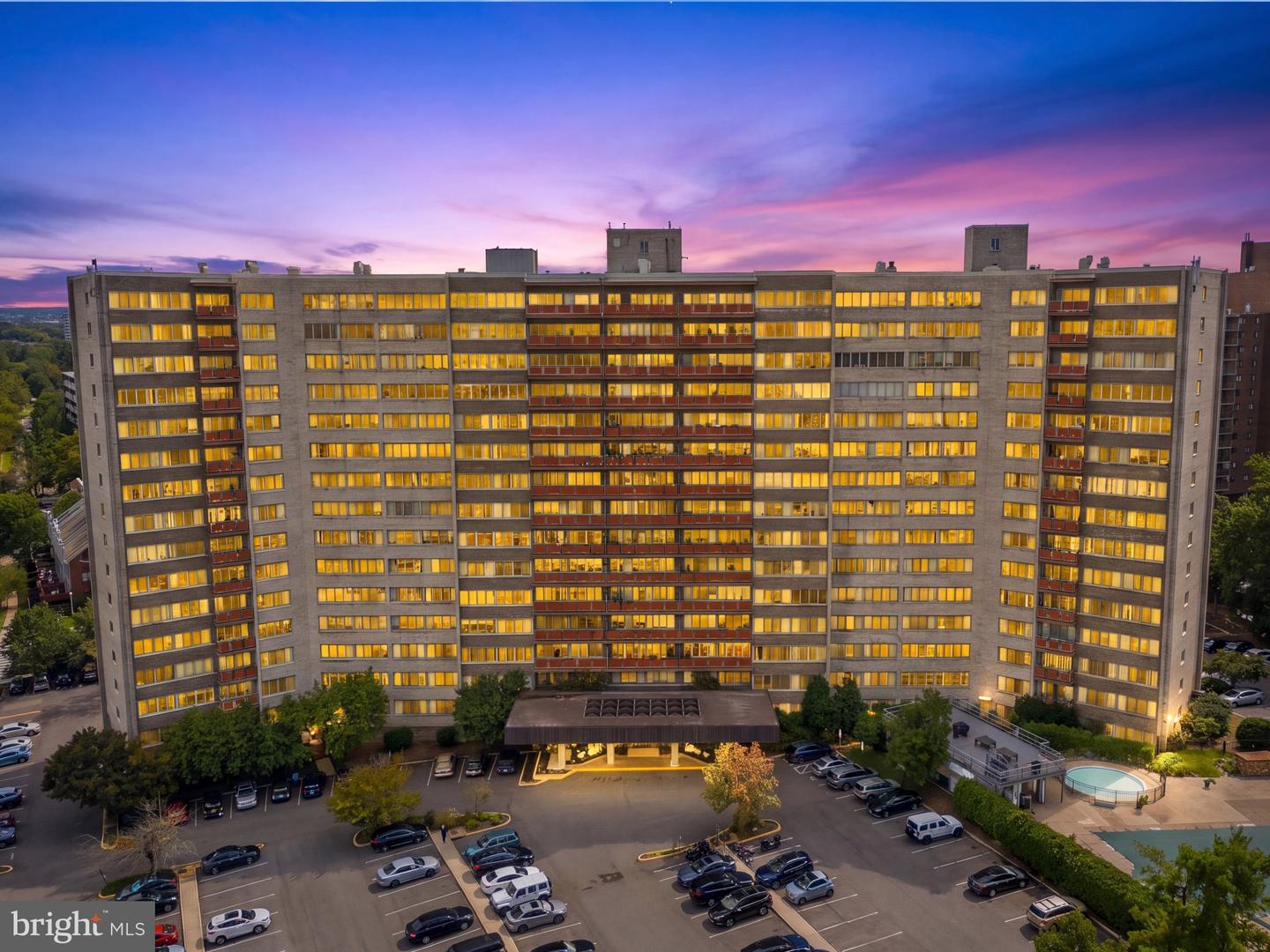 5340 Holmes Run Pkwy #1211 — photo