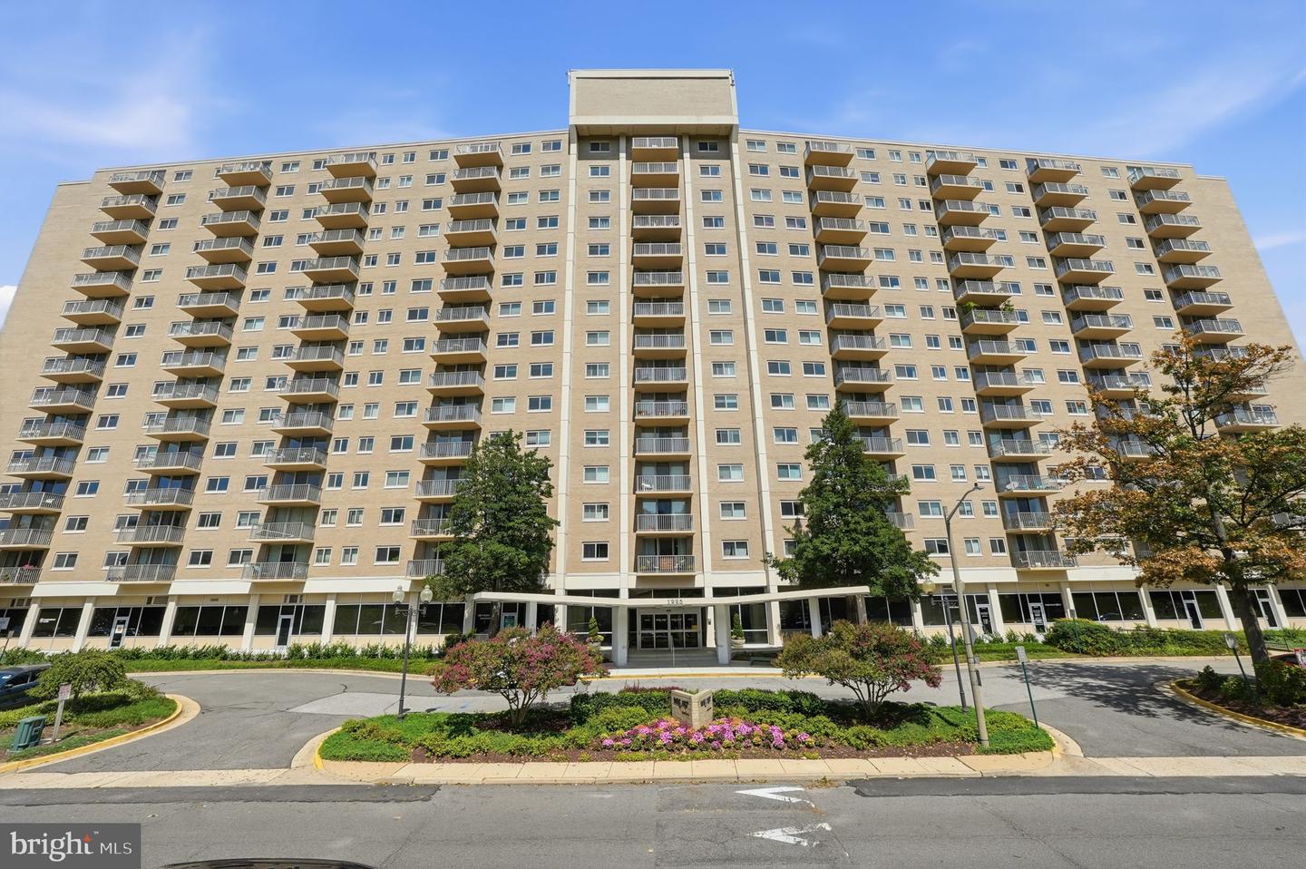 1225 Martha Custis Dr #403 — photo