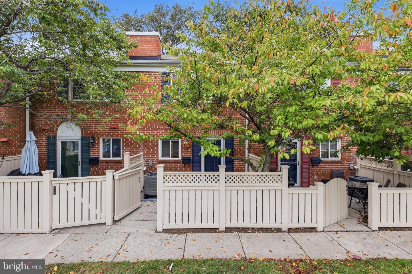 1453-A N Van Dorn St N #a — photo