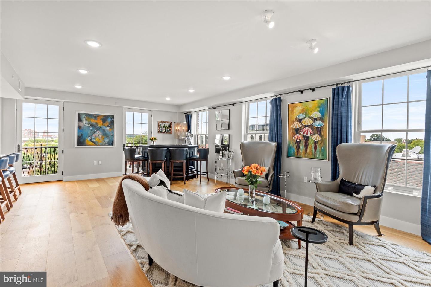 312 S Washington St #502 — photo