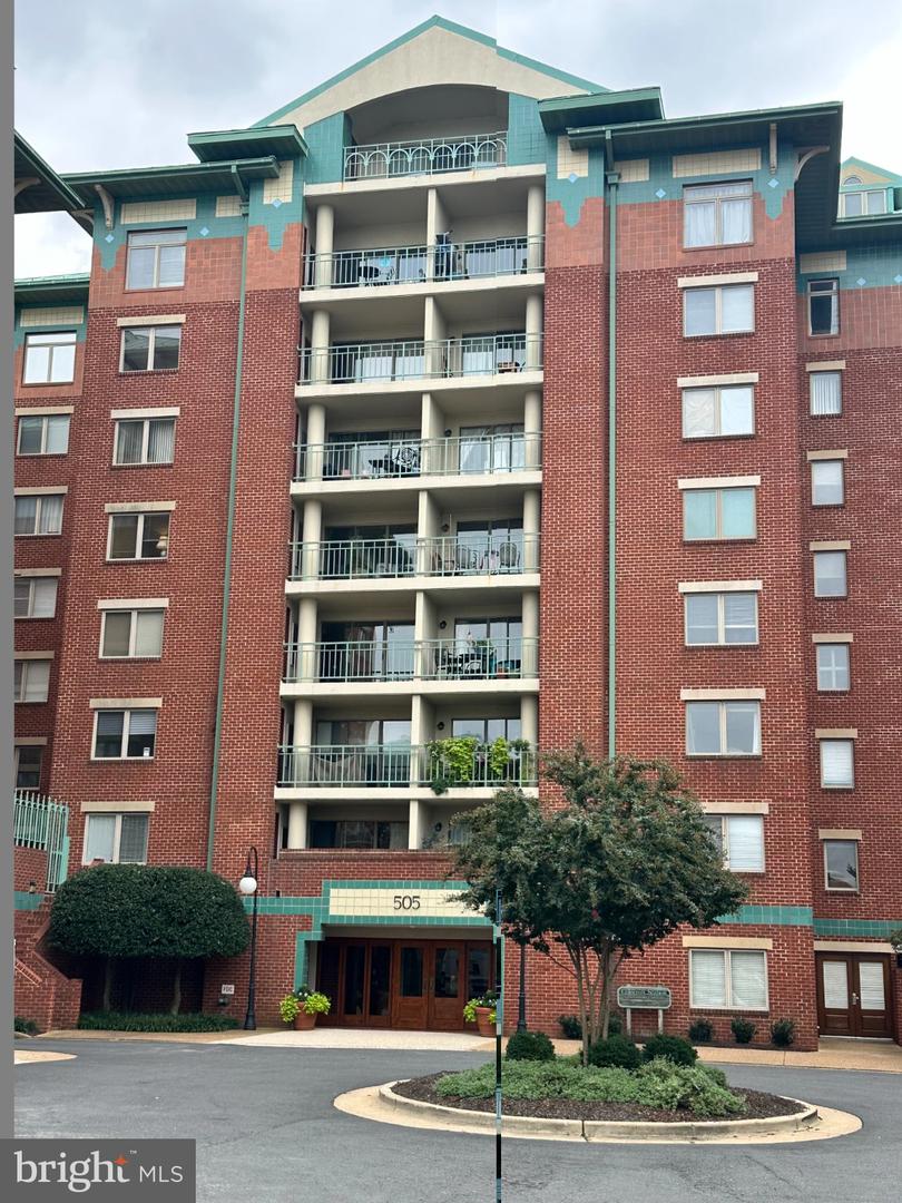 505 E Braddock Rd #408 — photo