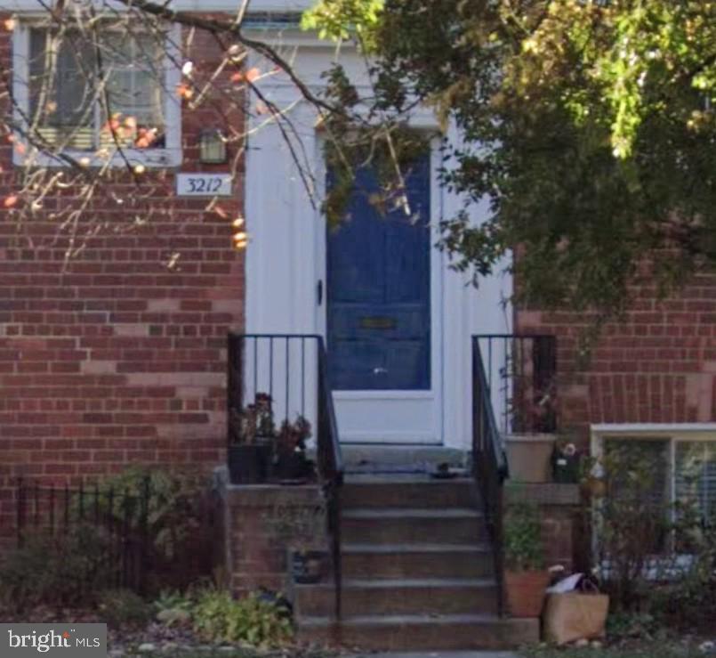 3212 Valley Dr — photo