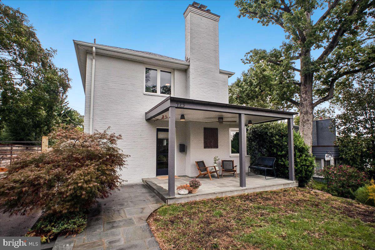 425 Argyle Dr — photo