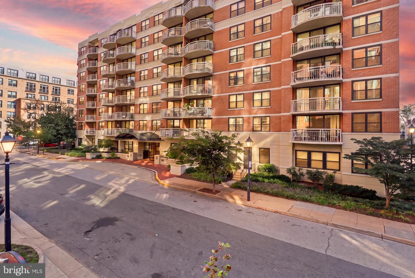 1200 Braddock Pl #206 — photo