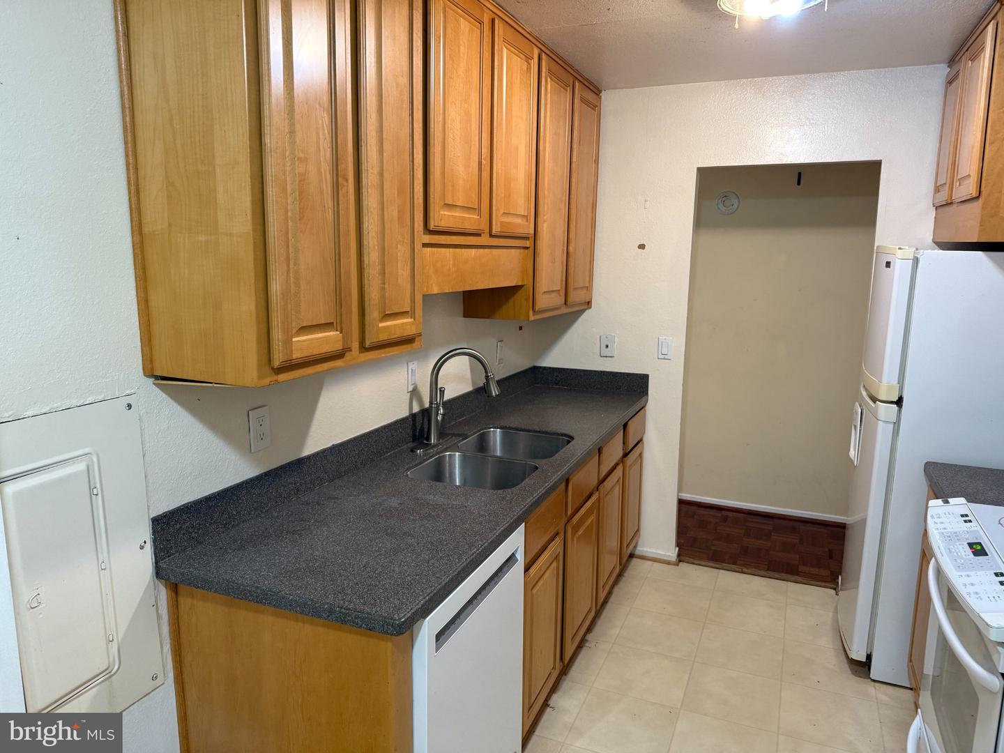 6101 Edsall Rd #1007 — photo