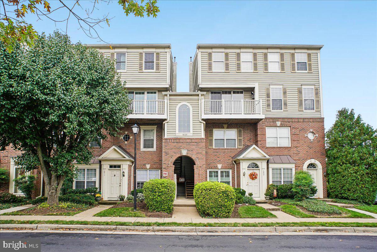 1809 Kenwood Ave #301 — photo