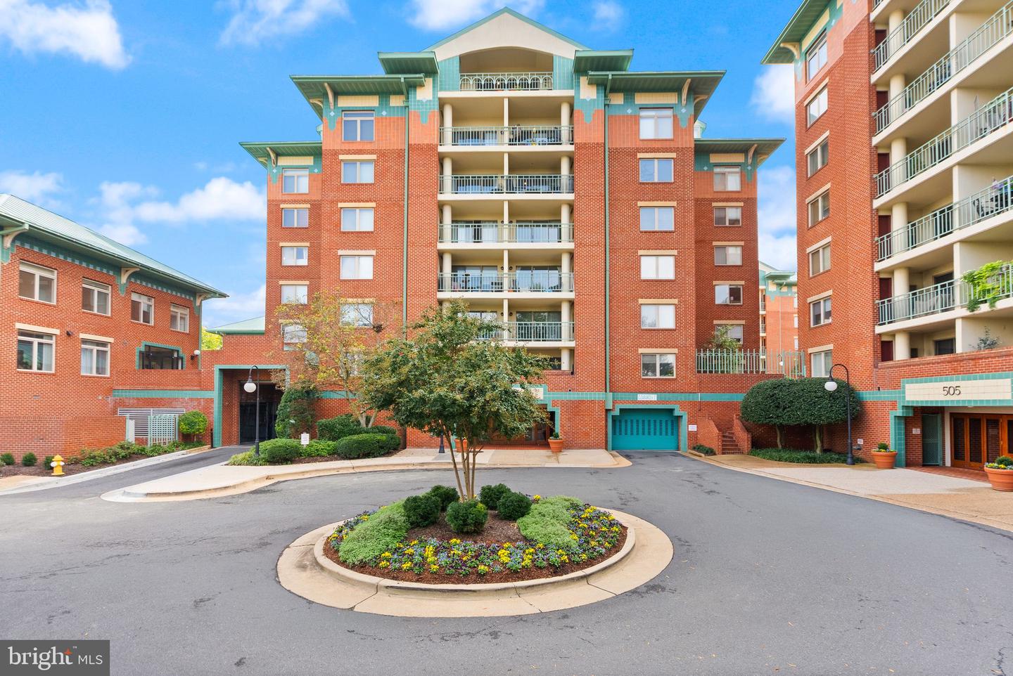 545 Braddock Rd E #204 — photo