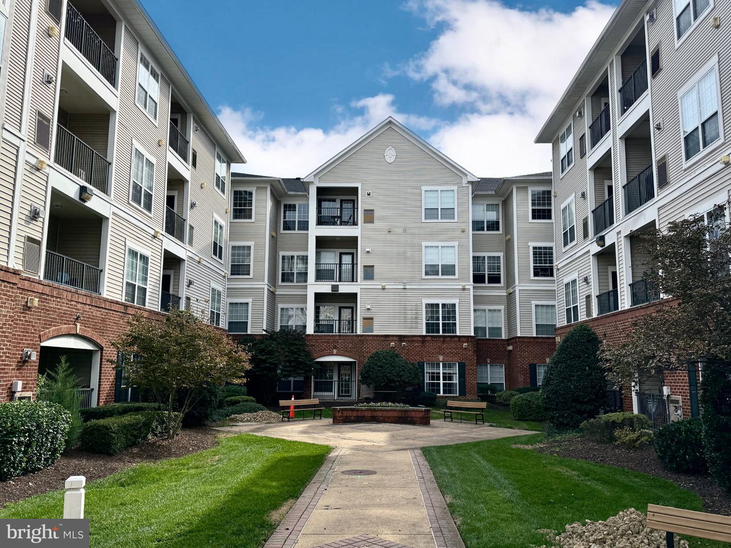 4860 Eisenhower Ave #497 — photo