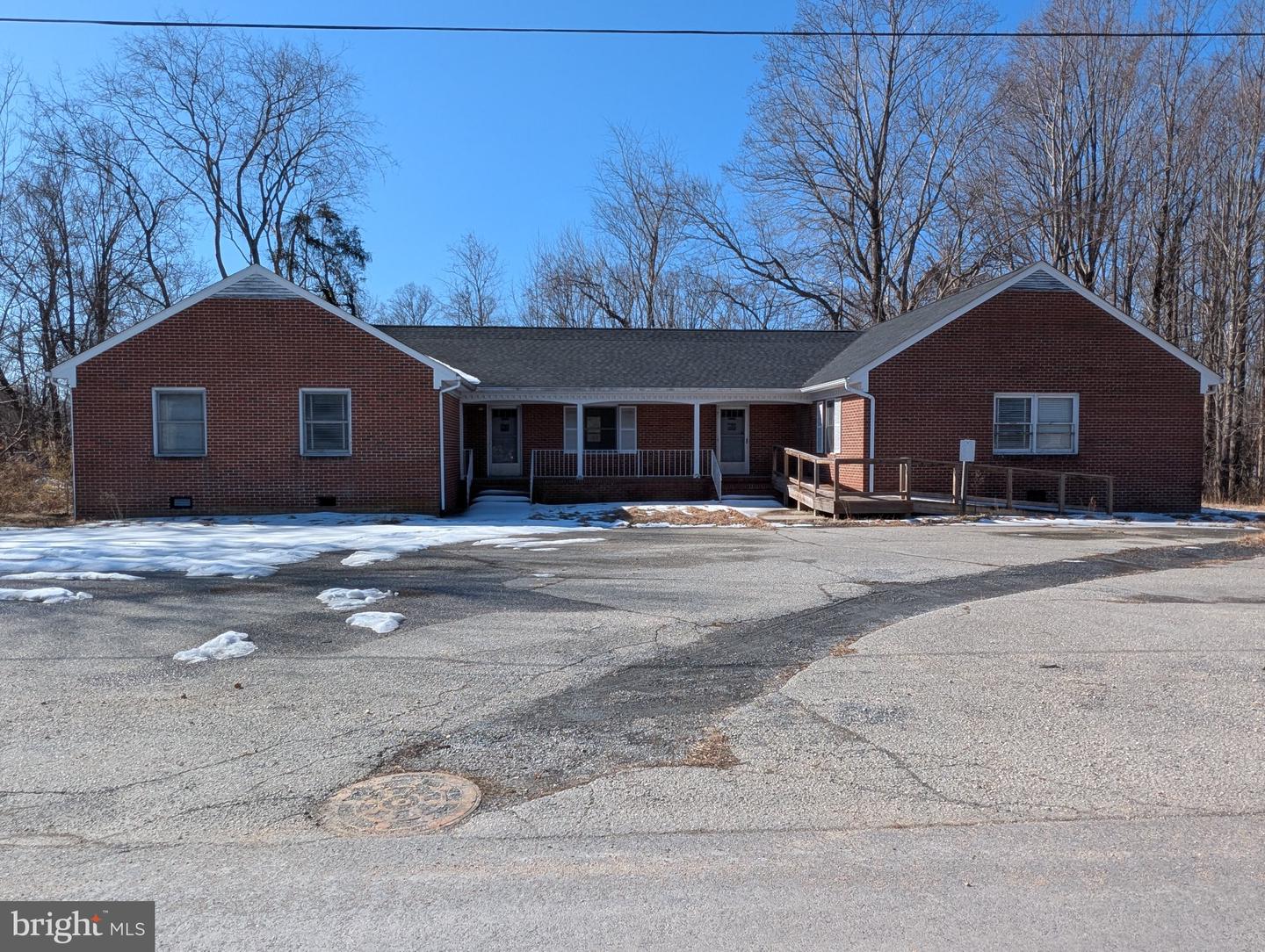 15 Foster Rd — photo