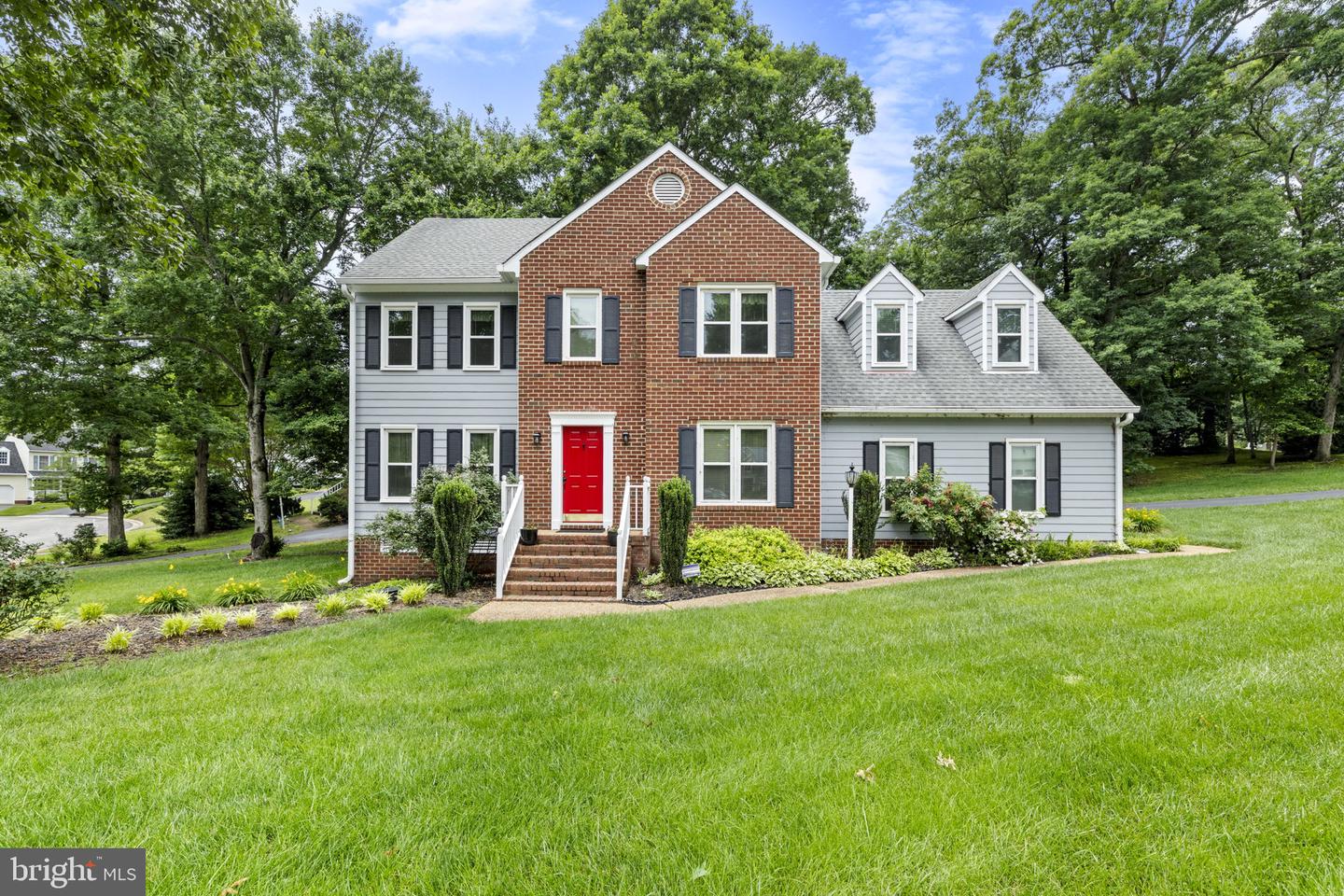 6401 Arbor Landing Dr — photo