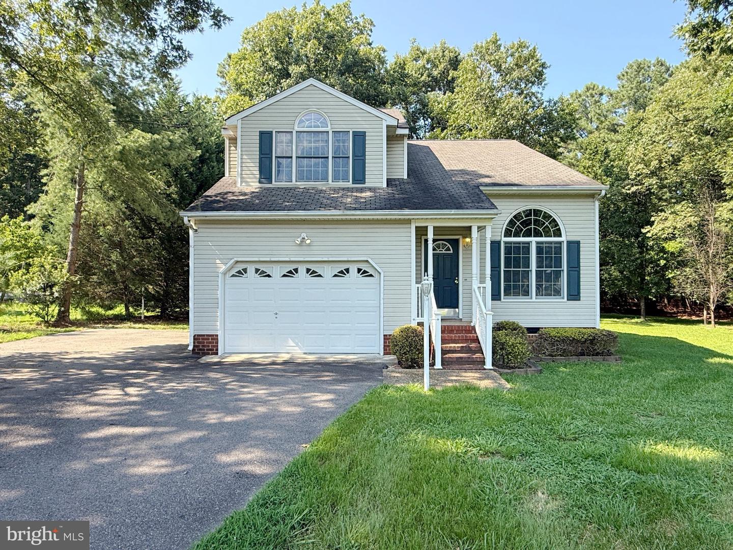 304 Thornhill Dr — photo