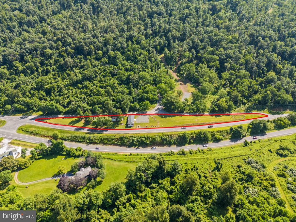 22540 Blue Ridge Mountain Road, Paris, VA 20130 — photo 3