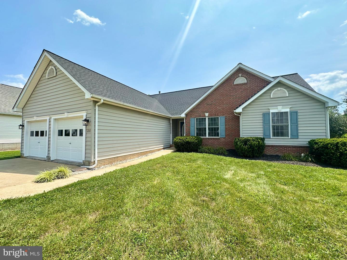 200 Jackson Dr — photo