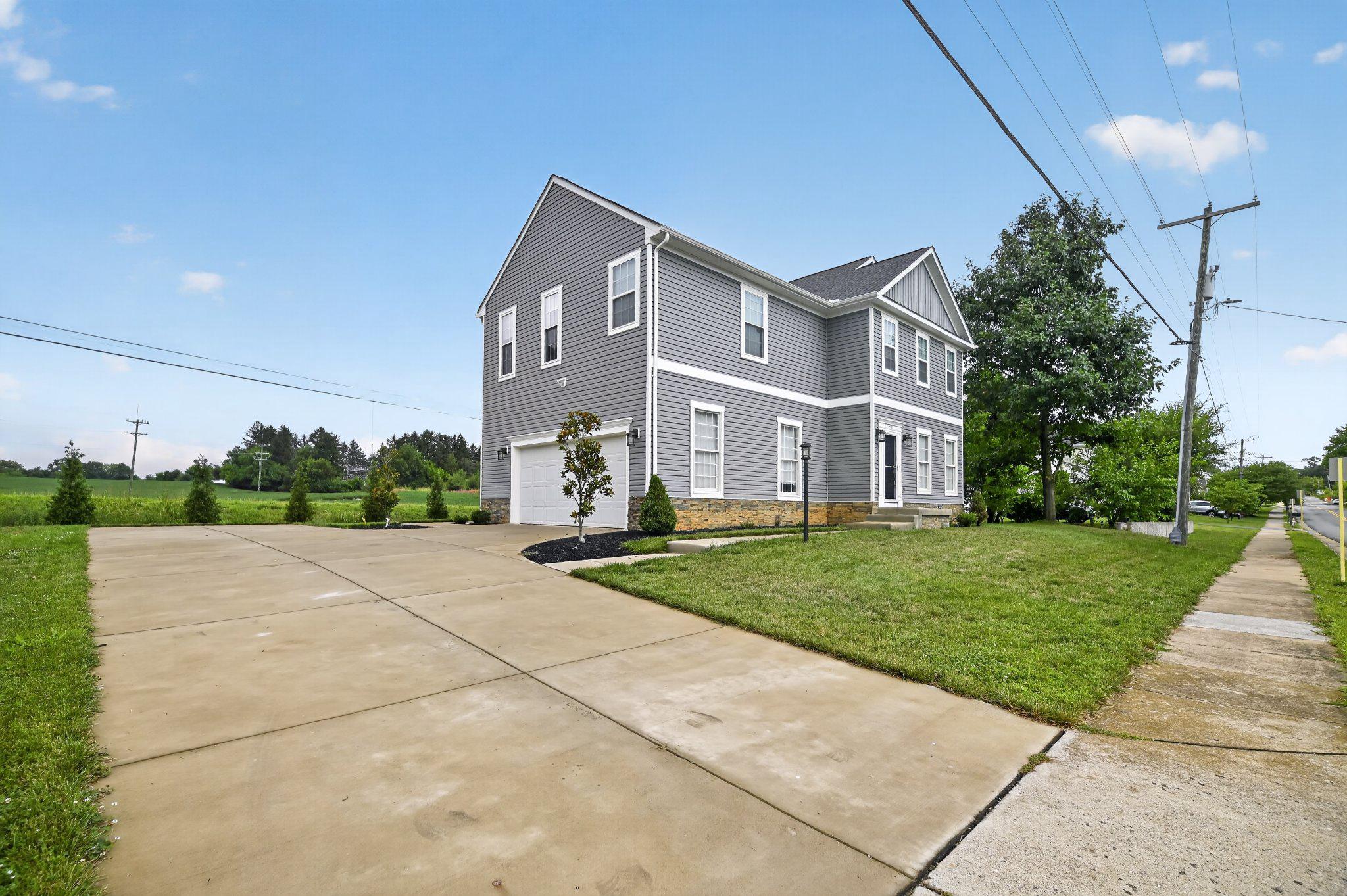 541 S Church St — photo