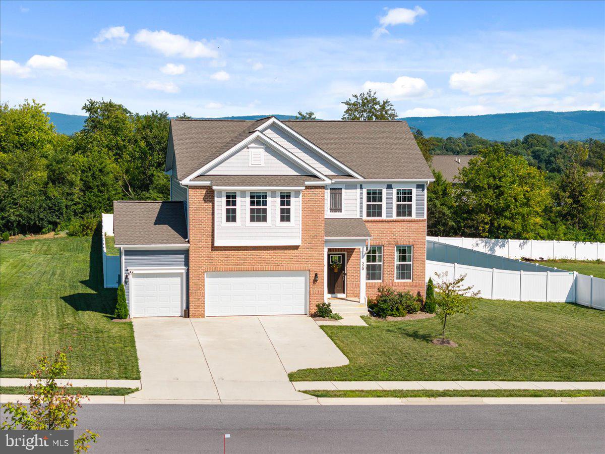 320 Tyson Dr — photo