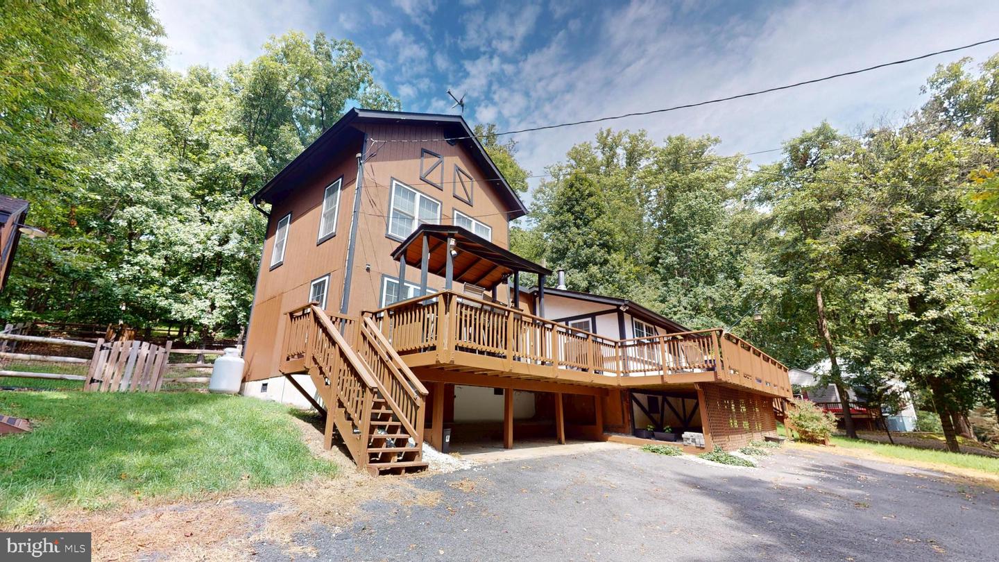 104 Laurel Ln — photo