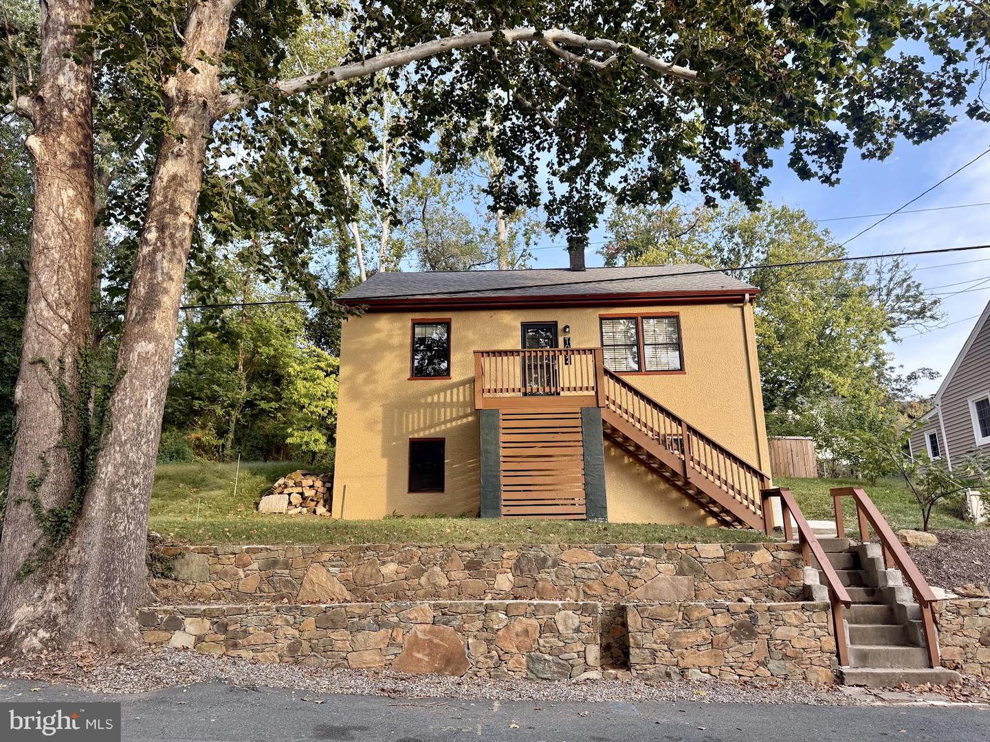 1002 2nd St SE — photo