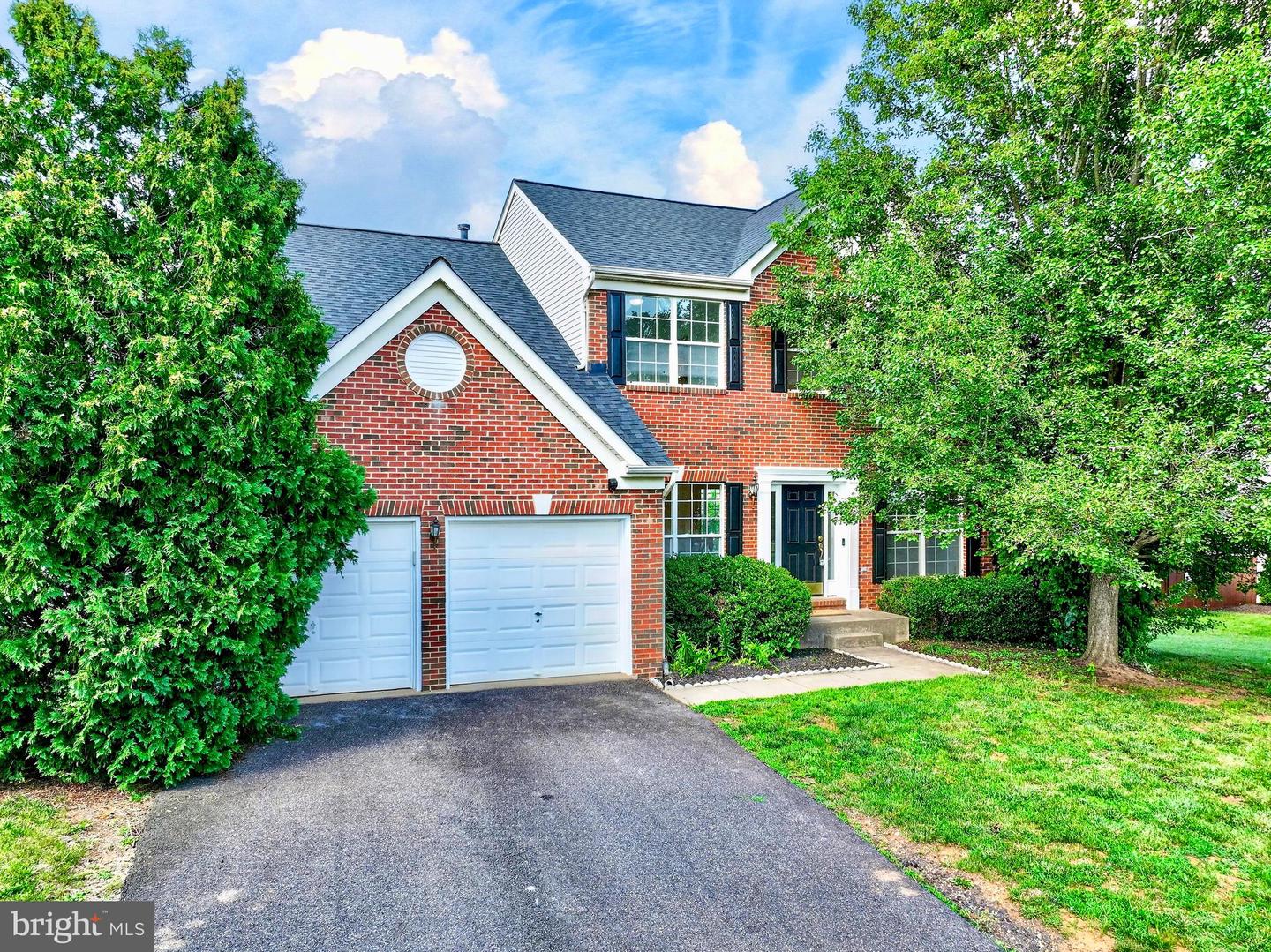 863 Fox Den Rd — photo