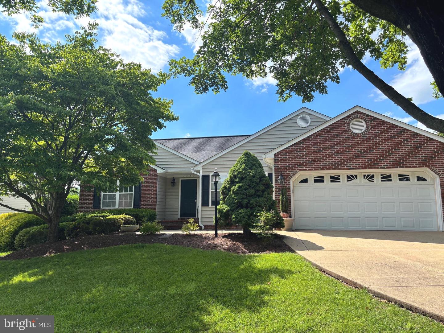 1808 Stoneybrook Ln — photo