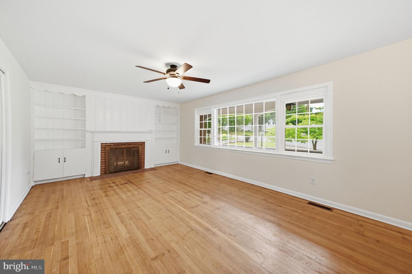 1138 Oaklawn Drive — photo