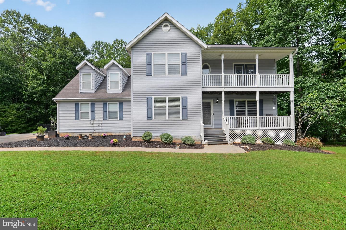 11308 Amsterdam Ct — photo