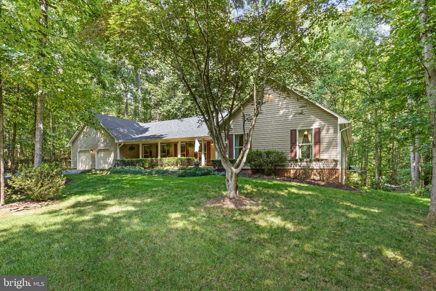 4179 Lindsay Ct — photo