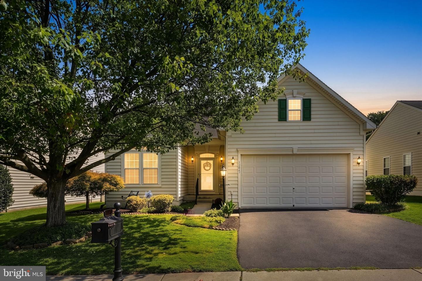 12047 Live Oak Dr — photo