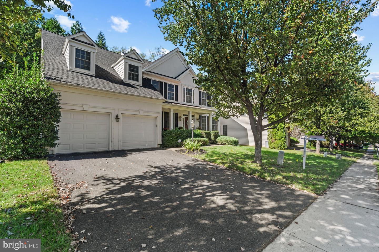 657 Hunters Rd — photo