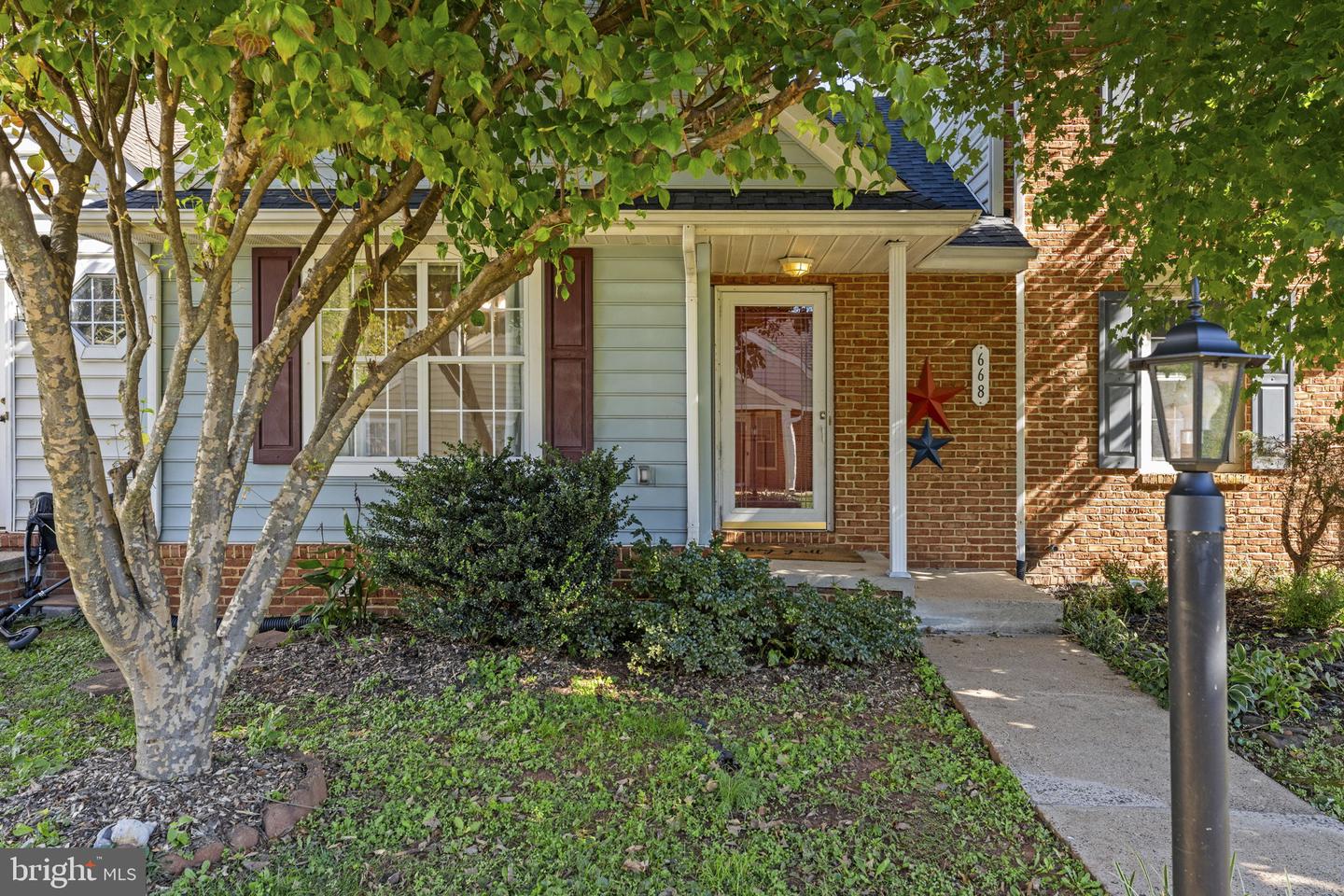 668 Ripplebrook Dr — photo