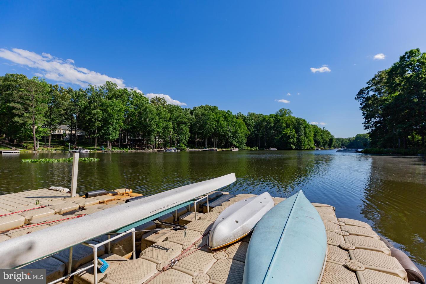 584 Lake Caroline Dr — photo