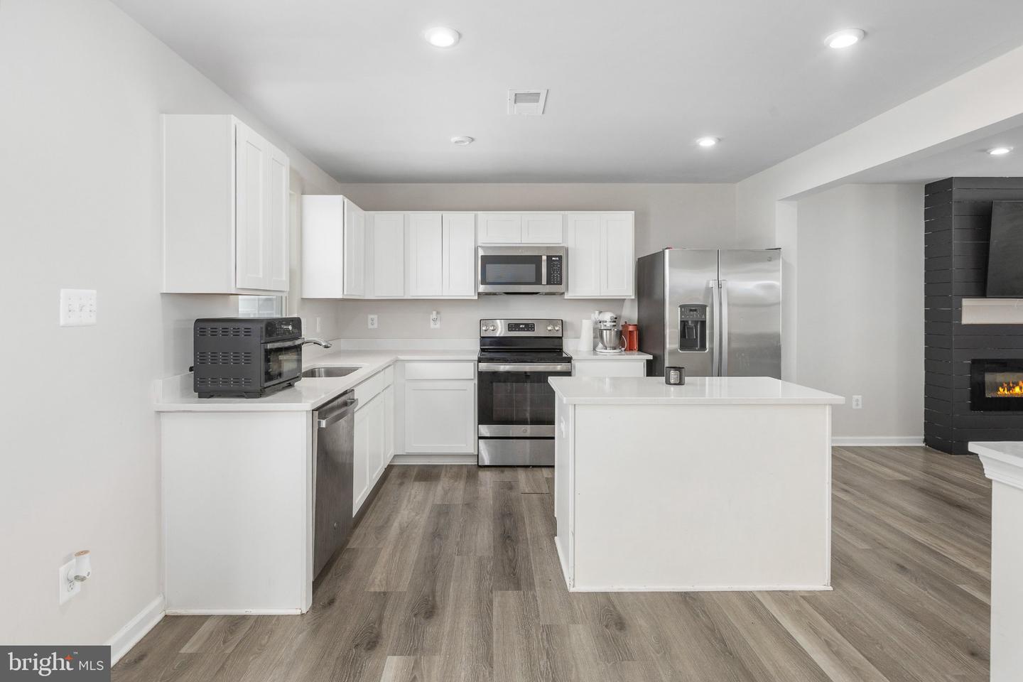 18240 Capital Ct — photo