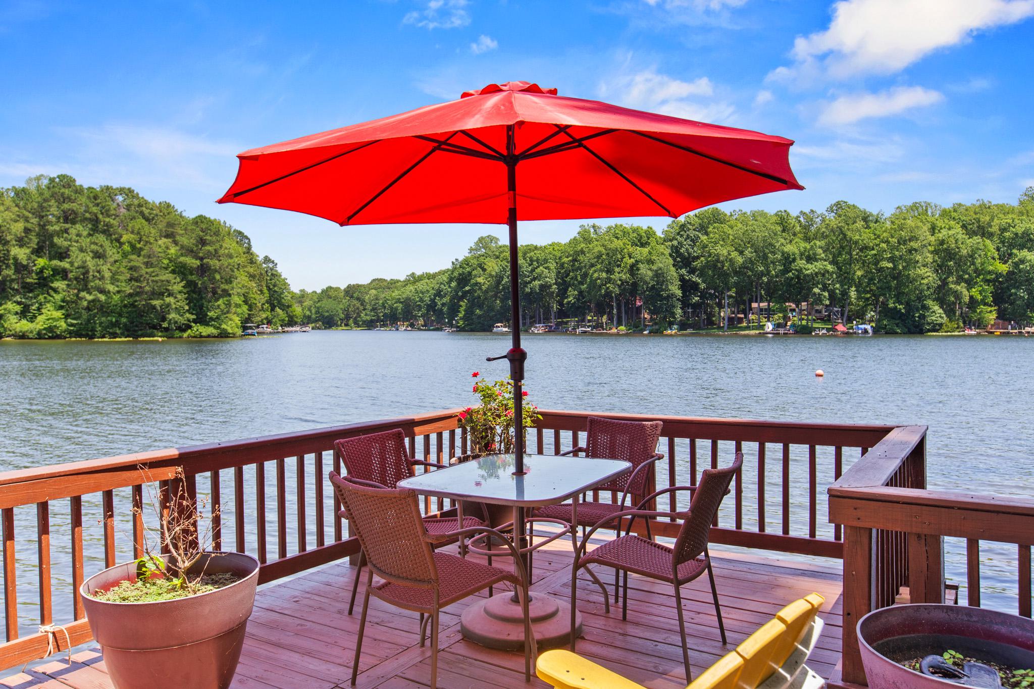 322 Lake Caroline Dr — photo