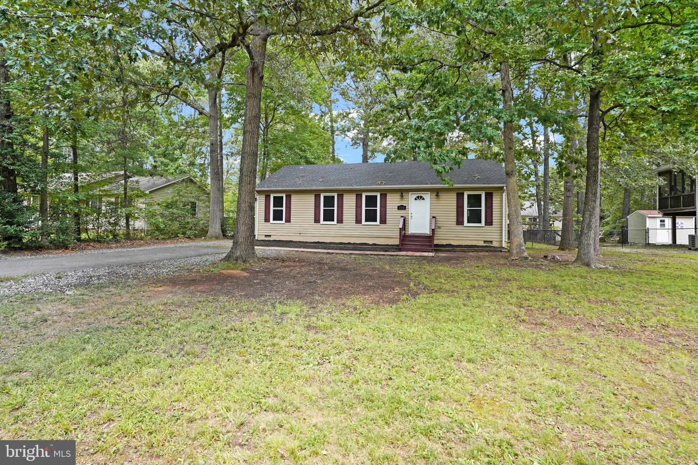 256 Manchester Dr — photo